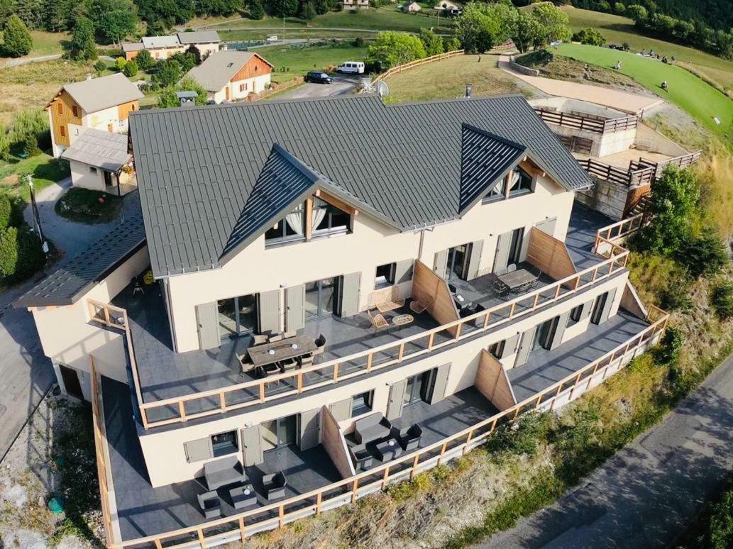 Paralodge Saint-Vincent-les-Forts Экстерьер фото